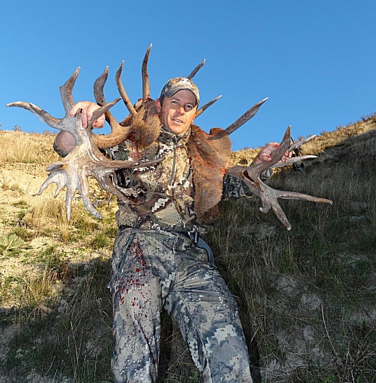 Outfitter/Guide BJ Holdsworth with Hunters New Zealand Red Stag